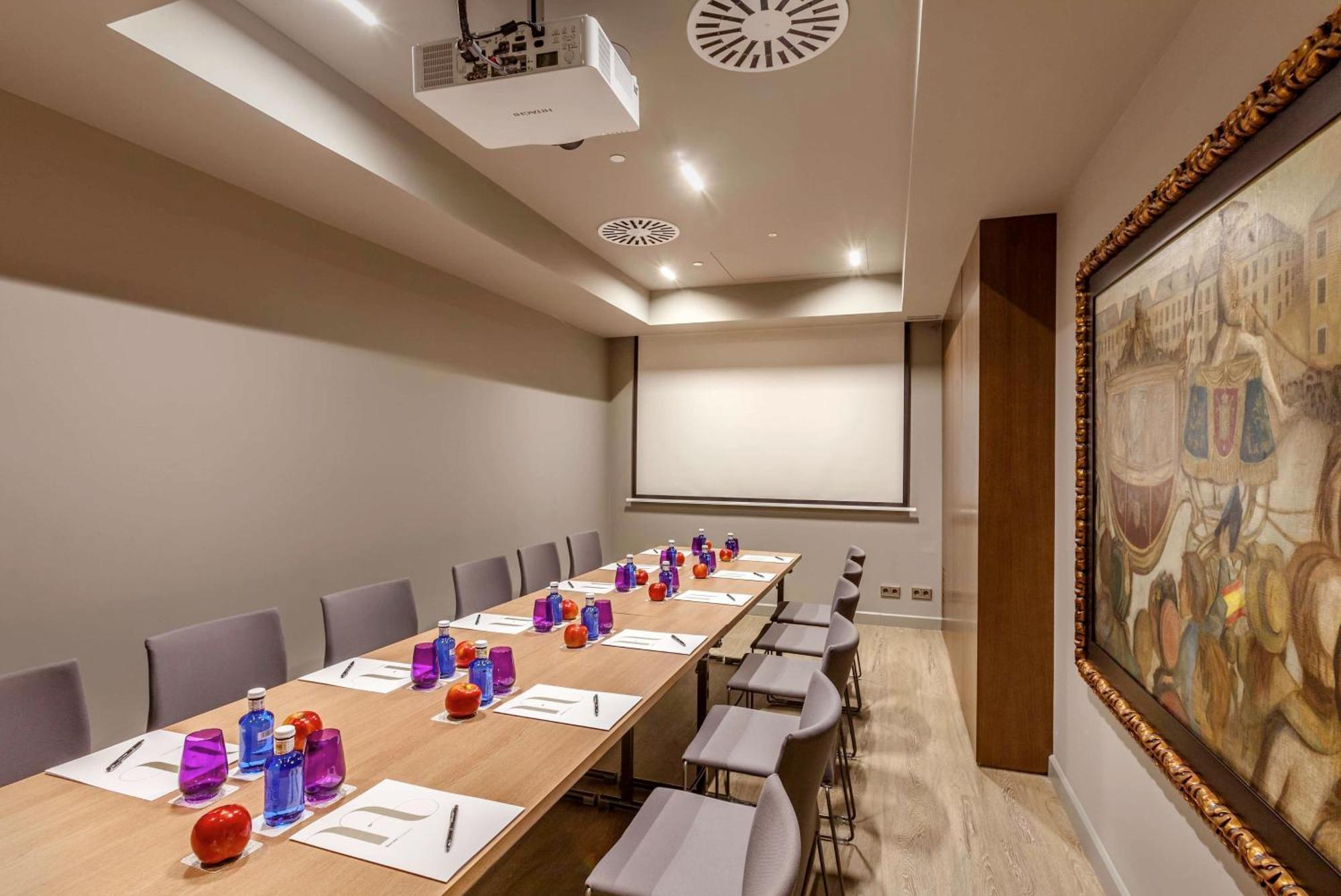 Hotel Barcelo Emperatriz Madrid Esterno foto Meeting room