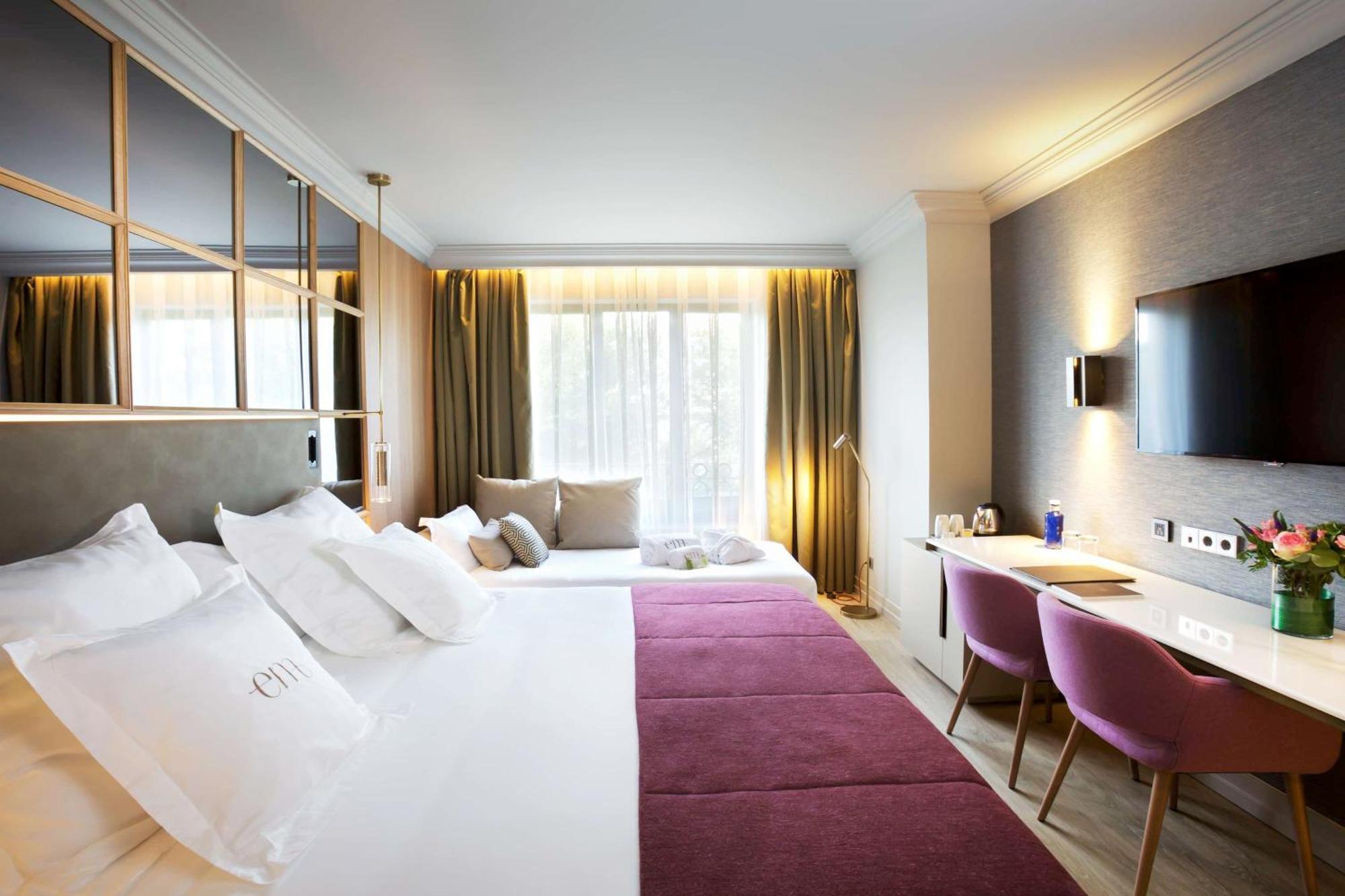 Hotel Barcelo Emperatriz Madrid Esterno foto A room at the hotel