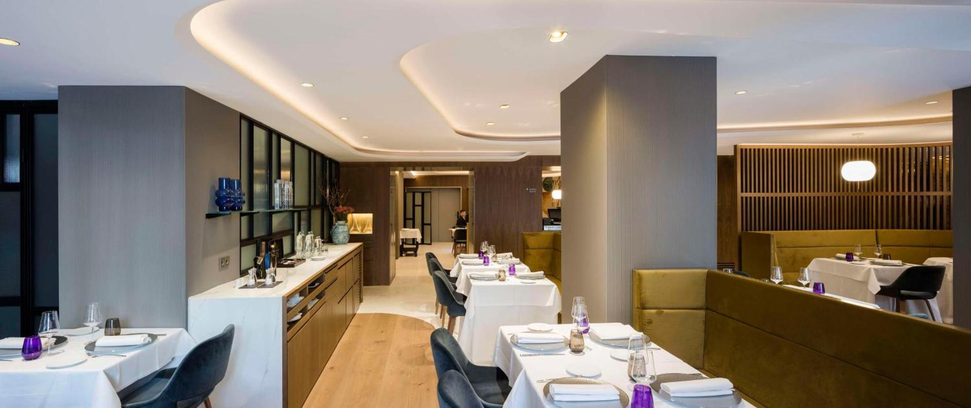 Hotel Barcelo Emperatriz Madrid Esterno foto The interior of the restaurant