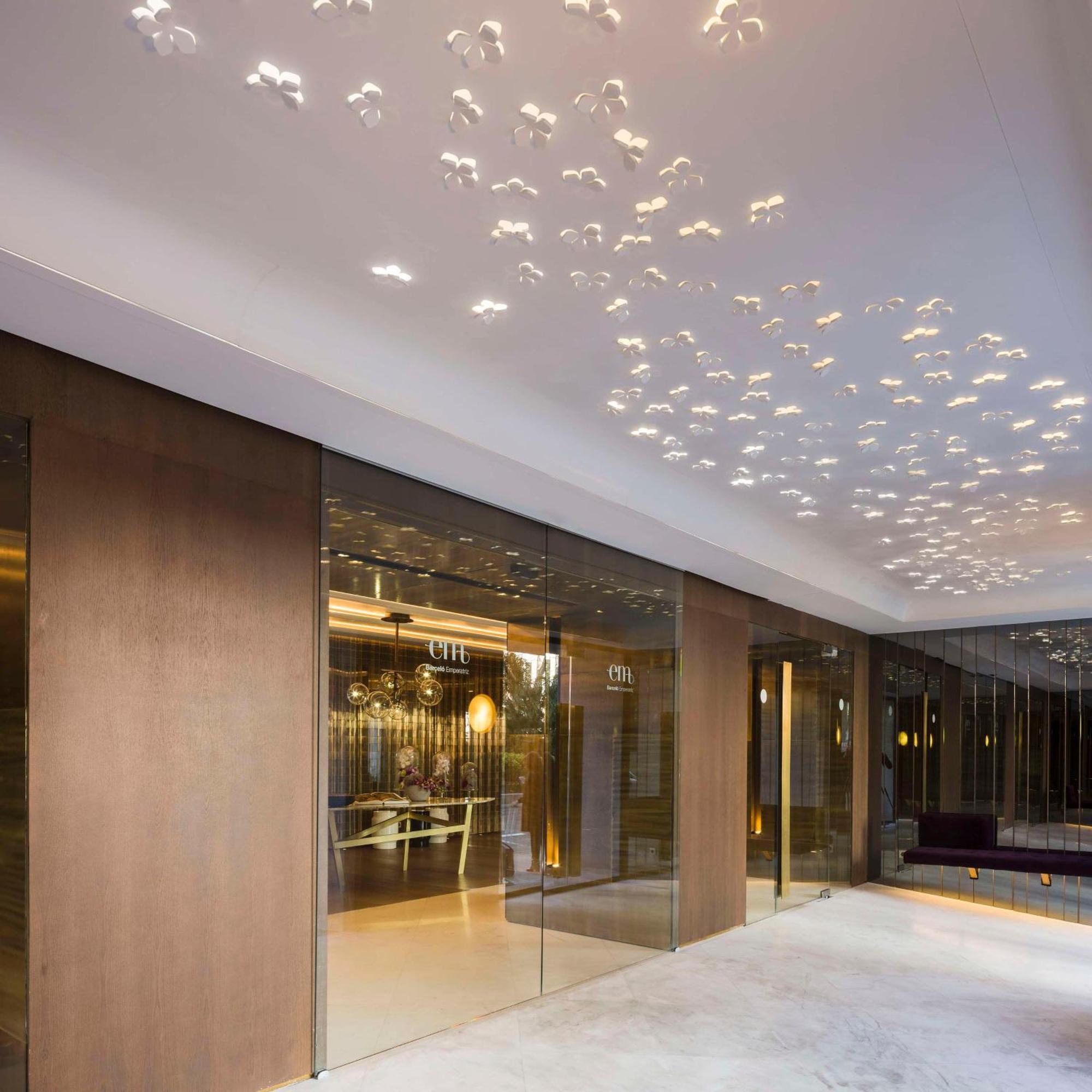 Hotel Barcelo Emperatriz Madrid Esterno foto The lobby of the hotel