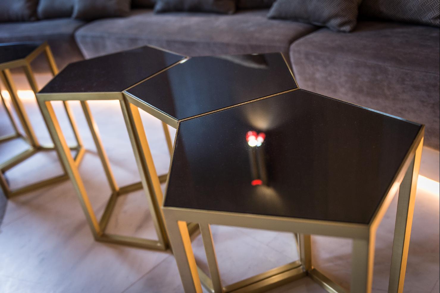 Hotel Barcelo Emperatriz Madrid Esterno foto Hexagonal side table